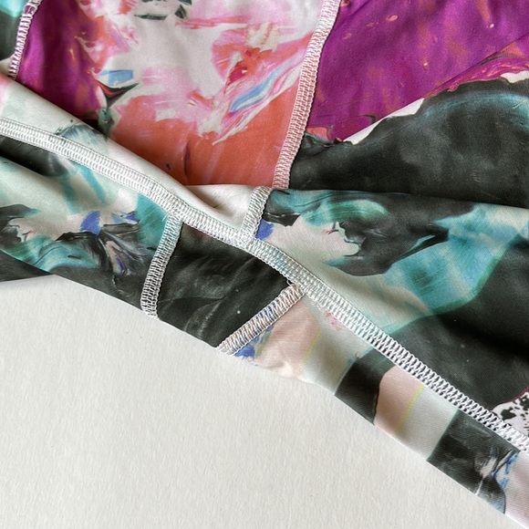 Lululemon Speed Tight Leggings - Picture 7 of 16